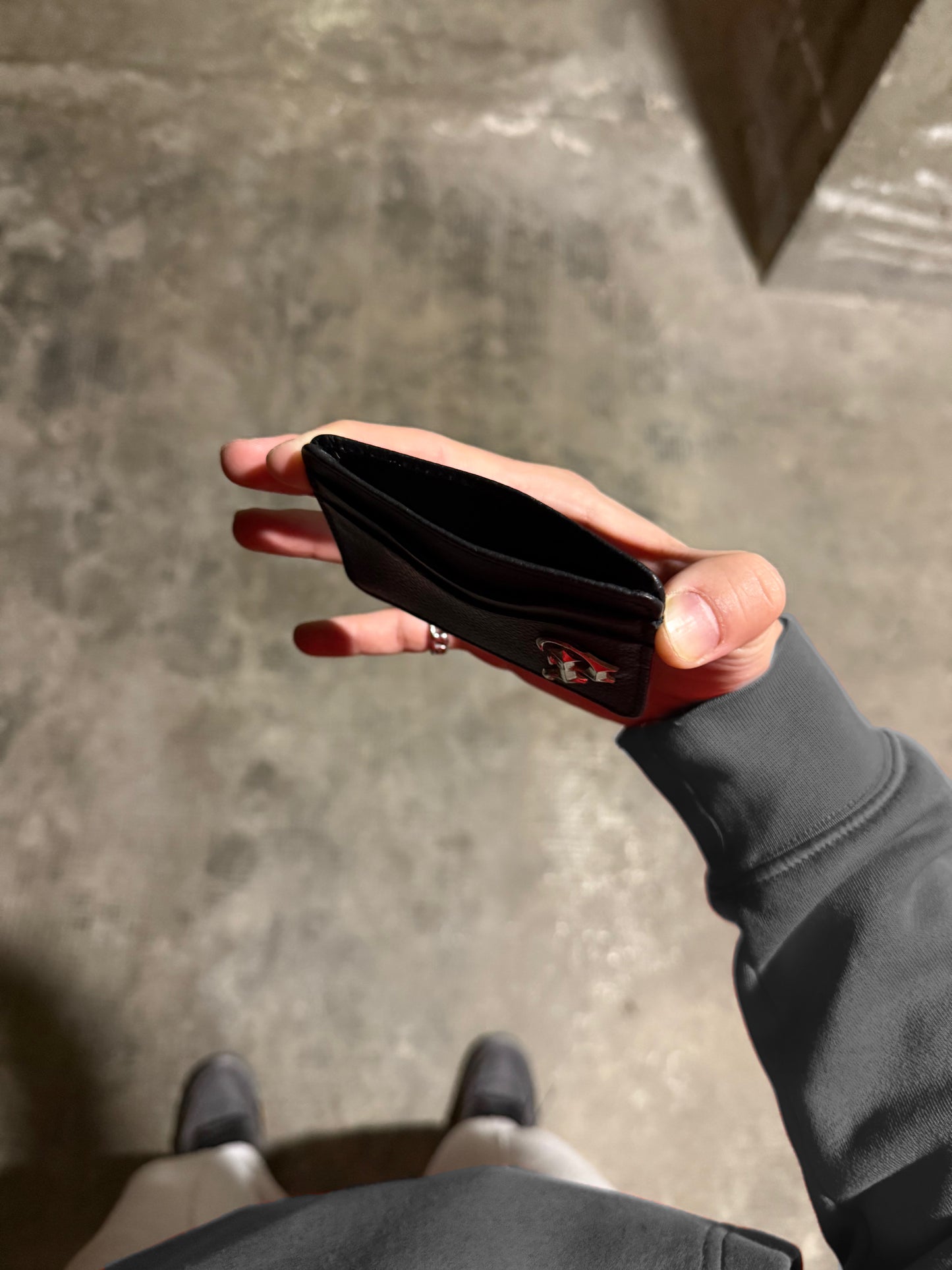 LEATHER CARD HOLDER